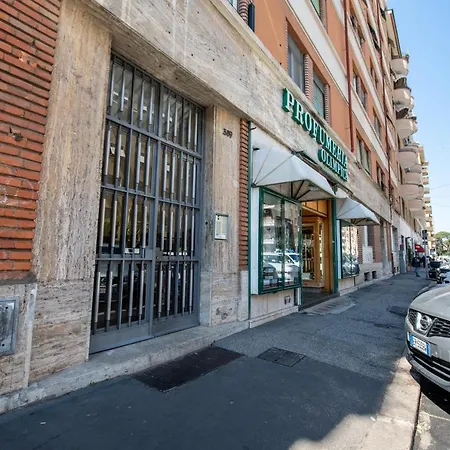 Piazza Carracci Appartement *