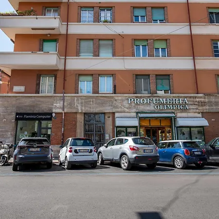 Piazza Carracci Lejlighed