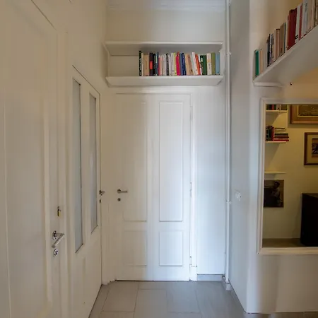 Piazza Carracci * روما