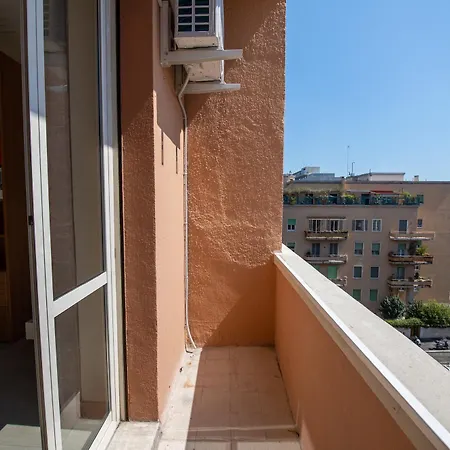 Apartament Piazza Carracci