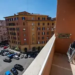 Piazza Carracci Apartment *