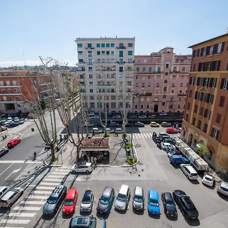Apartment Piazza Carracci *