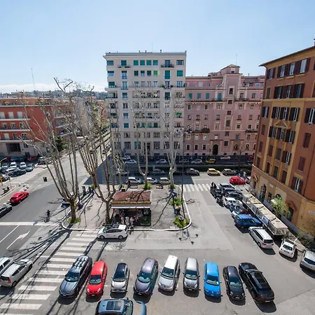 Piazza Carracci